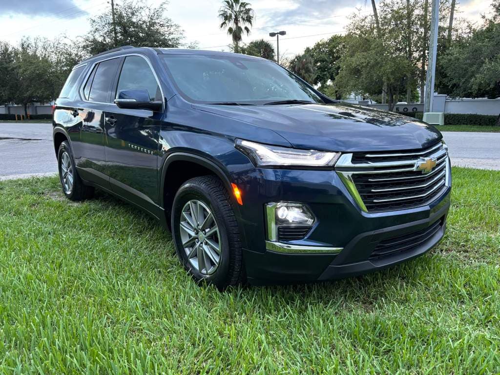 2023 Chevrolet TRAVERSE LT LT