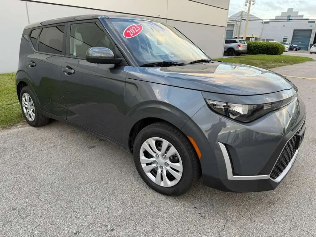 2023 Kia Soul — photo 1